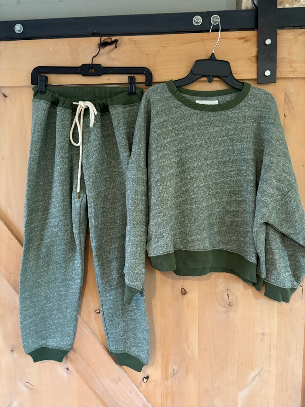 THE GREAT: Olive Green Cozy Sweatpants - Top 0 (XS) Bottoms 2 (Medium)